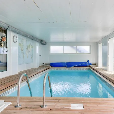 Piscine Interieure Chauffee - Parcs Ostreicoles * Le Tour-du-Parc