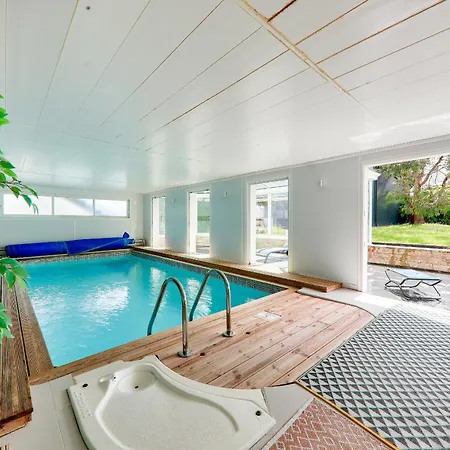 Piscine Interieure Chauffee - Parcs Ostreicoles Le Tour-du-Parc
